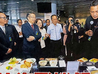 マレーシア航空、天義空港のケータリングト​​ラックが主役となり機内食事業を全面再開