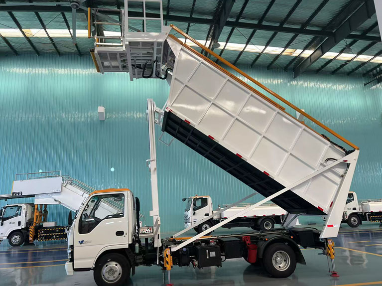 Aircraft Garbage Vehicle Aircraft Garbage Vehicle