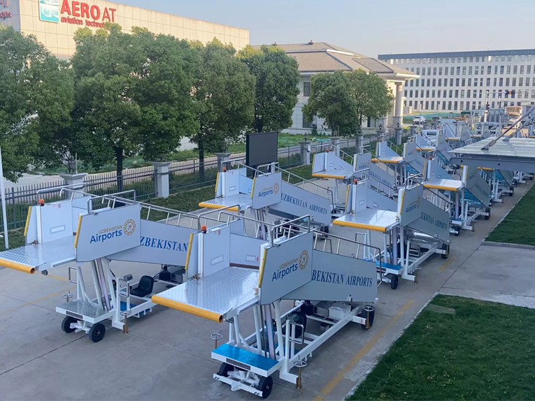 Passenger boarding stairs Passenger boarding stairs