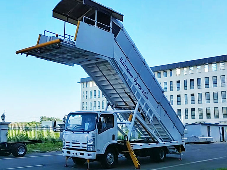 Diesel Passenger Boarding Stairs Diesel Passenger Boarding Stairs