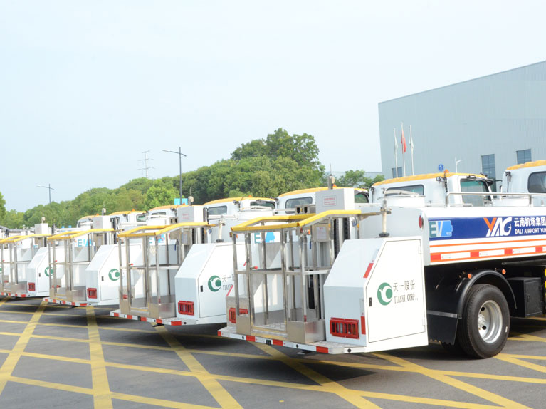 Electric Aircraft Water Truck Electric Aircraft Water Truck