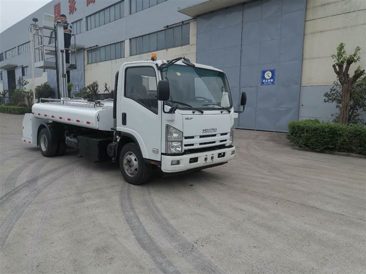 Hot Sell Lavatory Service Truck From China