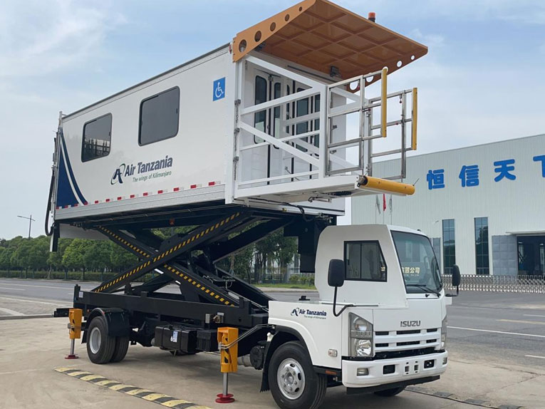 Diesel semi - drive Airport ambulift electrical and hydraulic systems