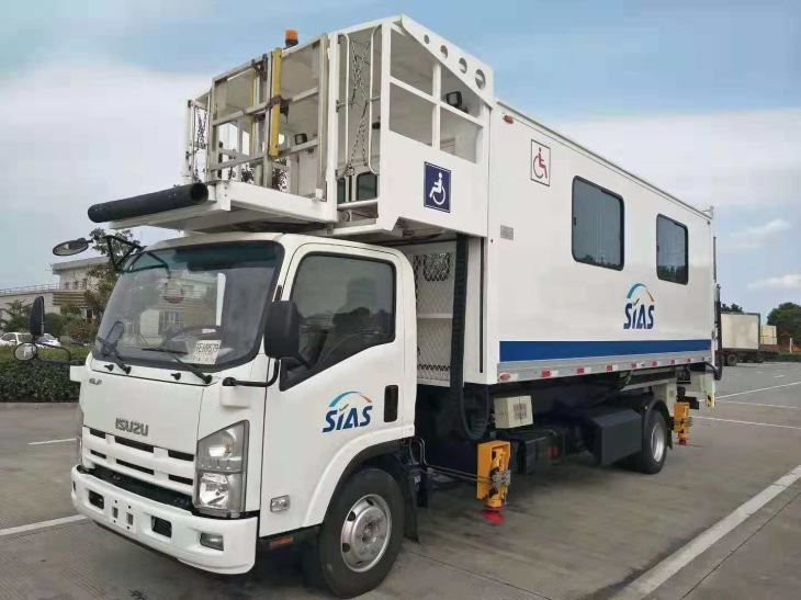 Aircraft Ground Support Equipment Ambulift Truck
