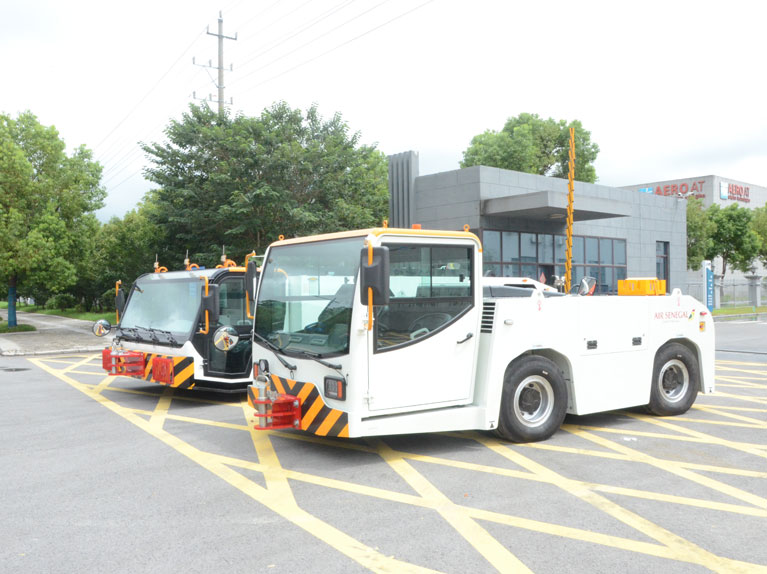 aircraft tractor