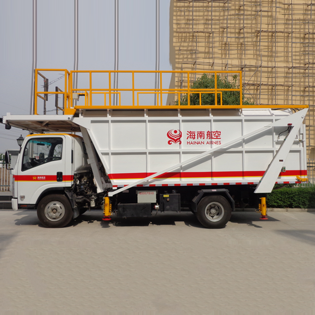 Diesel Airport Garbage Vehicle