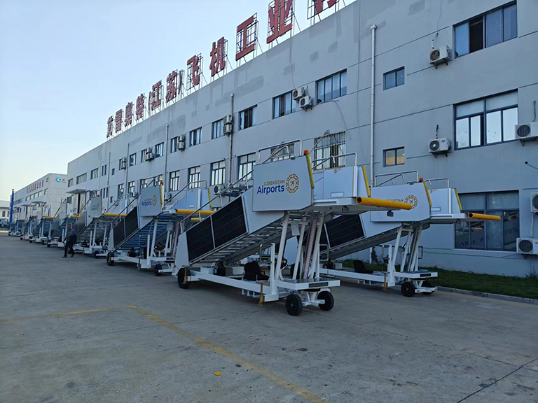 Delivery Chronicle | Tianyi hand-pushed passenger elevator truck departed to Central Asia