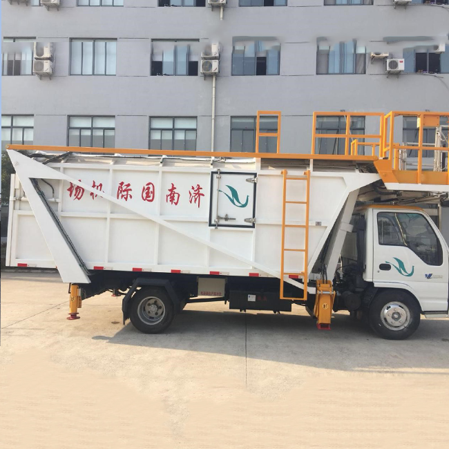 Diesel Airport Garbage Vehicle