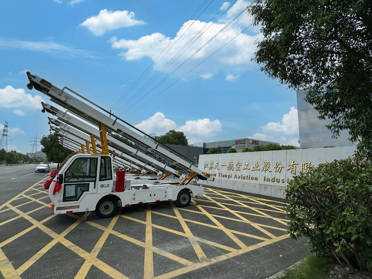aircraft conveyor belt loader