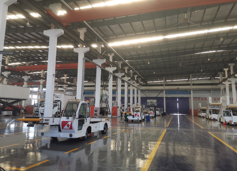 Airport Towing Tractor \t