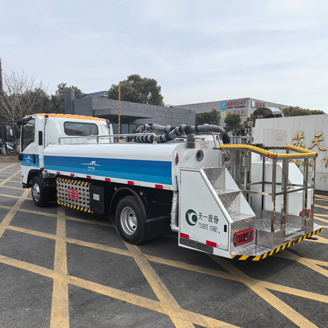 Aviation Lavatory service Truck