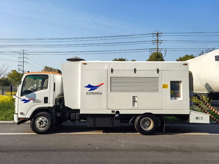 Aircraft start air source vehicle