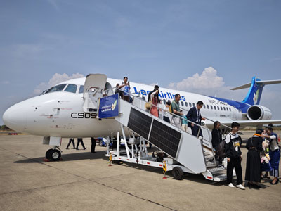 TianyiはCOMAC C909が東南アジアに舞い上がるのを助けます