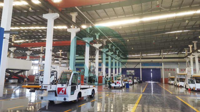 Electric baggage belt loader