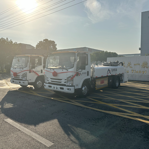 Electric Lavatory Water Service Truck