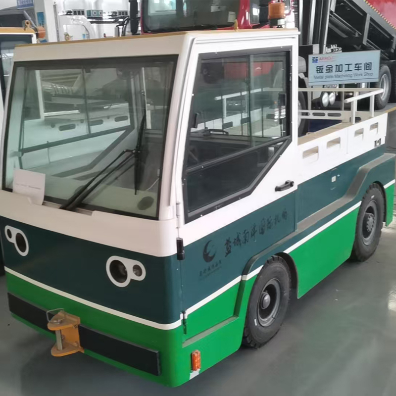 Electric luggage tractor