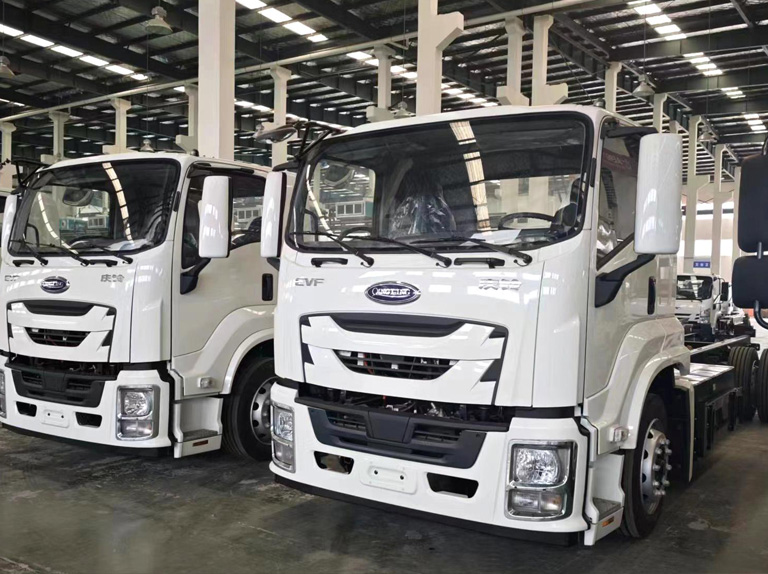 Electric Civil aviation Catering truck adopts QL1180BEVELQHY/QL1103BEVEYMAY chassis