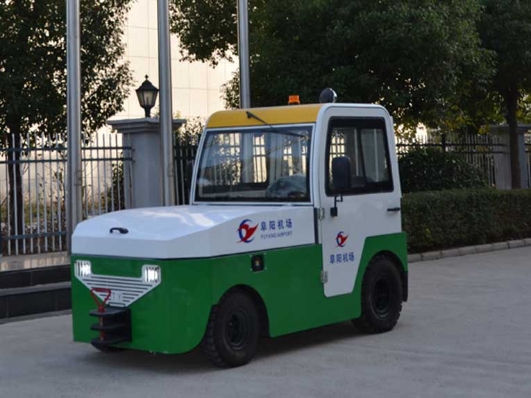Electric Baggage Tractor