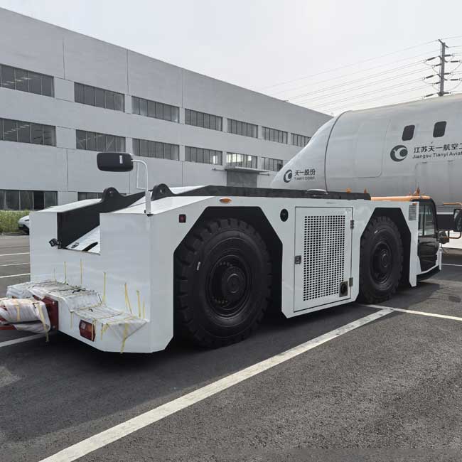Aircraft Tow Tractor