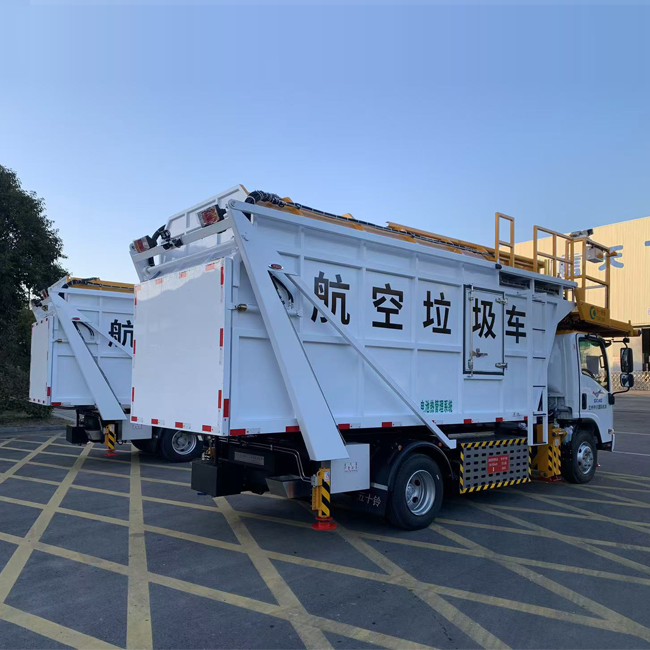 Aircraft Garbage Truck