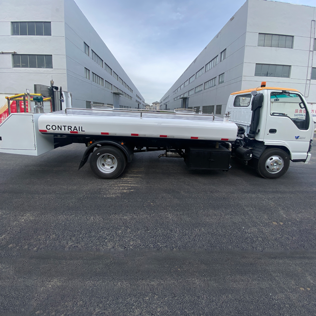 Aircraft Water Service Truck (diesel)