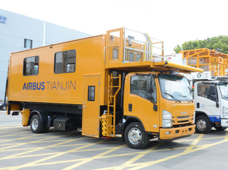 Airport Ambulift Truck (Diesel) 