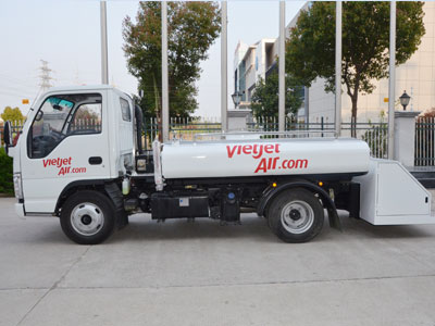 Flygplats dricksvatten lastbil vattenförsörjningssystem montering