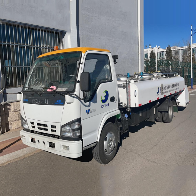 Diesel Lavatory Service Truck