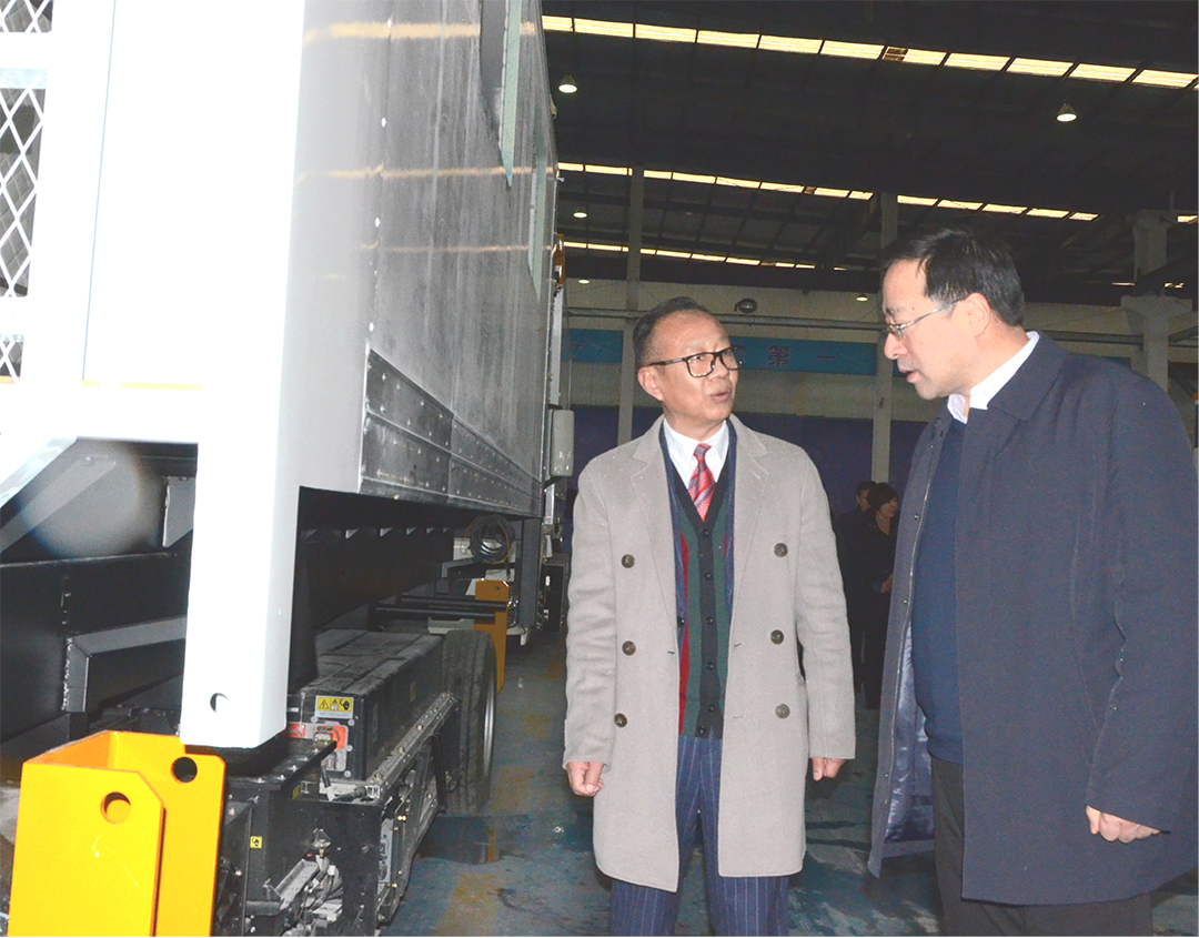 President Wang Shanhua inspected the equipment production site