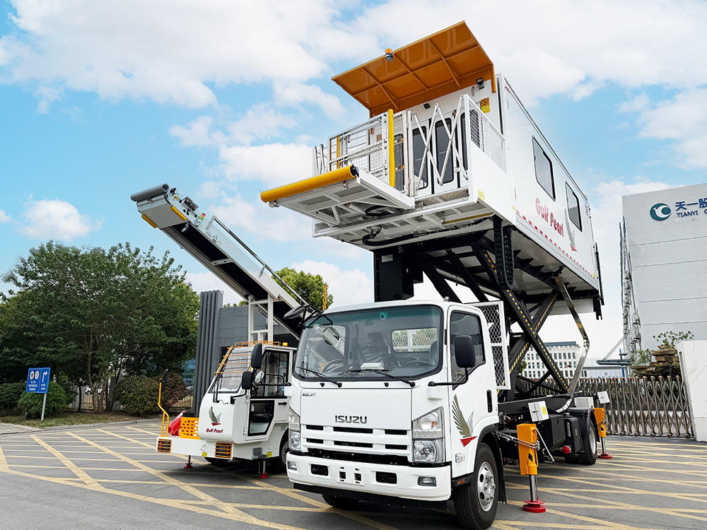 WTJ5100JCR Airport ambulift