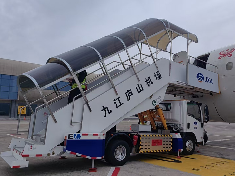 Electric Airport Passenger Stairs