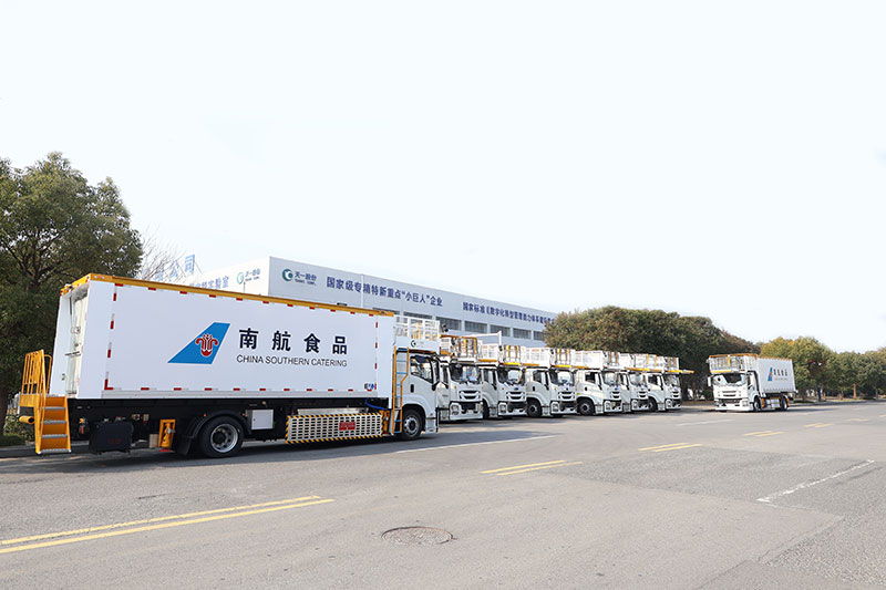 282KWH electric Airport Catering truck