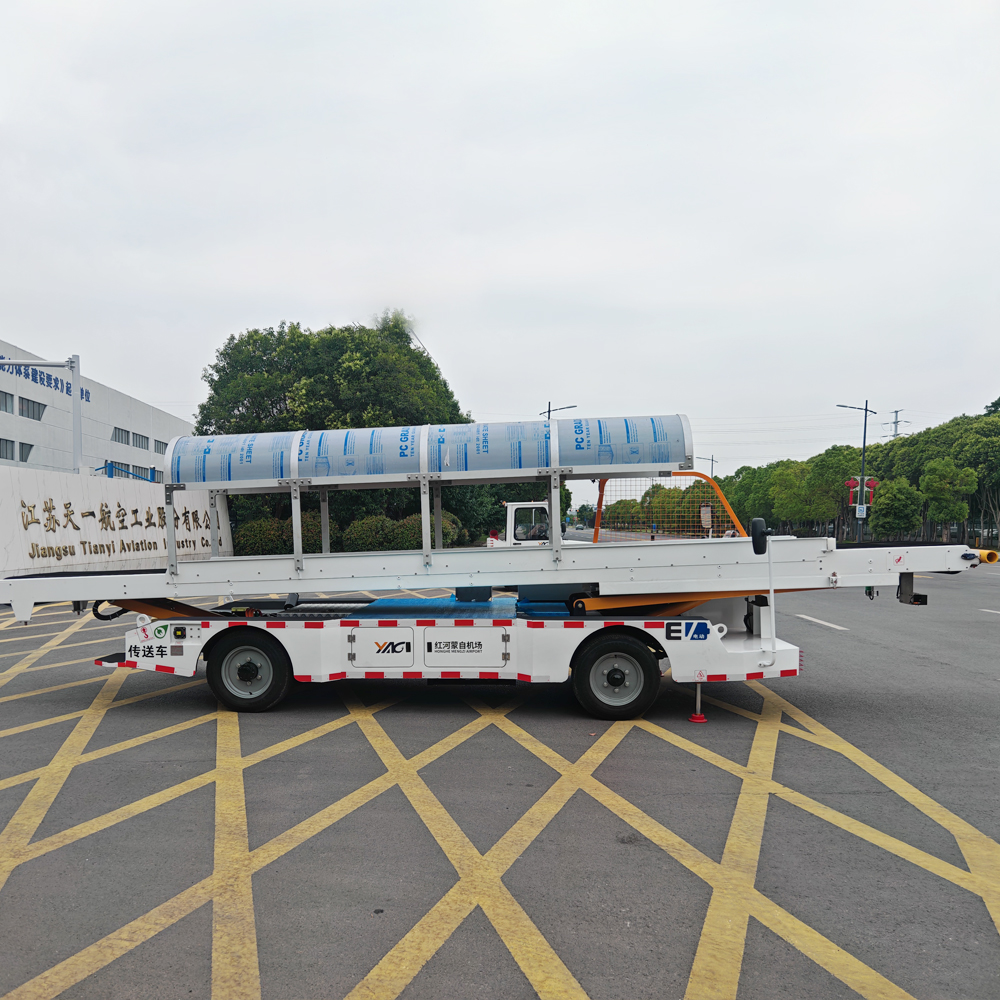 Cabless conveyor belt loader