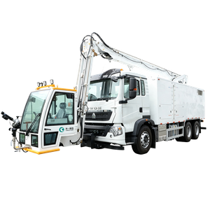 Airport de-icing vehicles